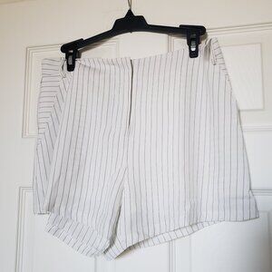 NWT She + Sky Women's Black and White Pinstripe Lined Shorts - Size Large